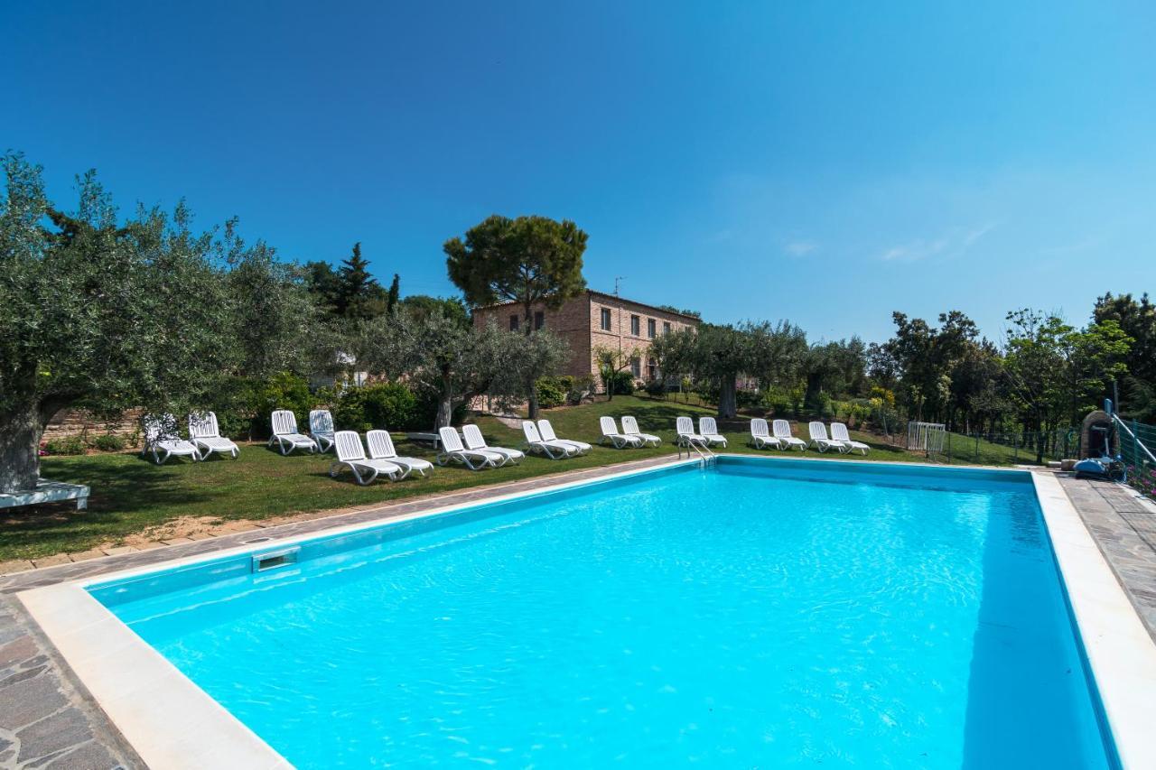 לורטו Agriturismo Case Al Sole מראה חיצוני תמונה