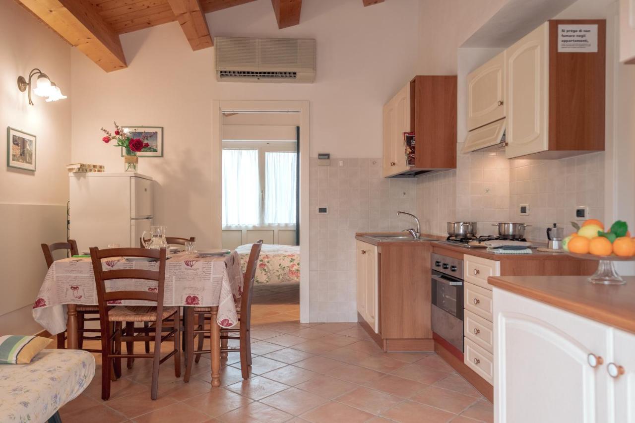 לורטו Agriturismo Case Al Sole מראה חיצוני תמונה
