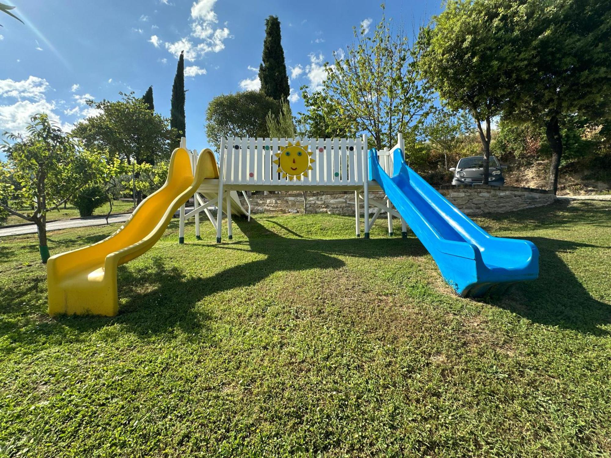 לורטו Agriturismo Case Al Sole מראה חיצוני תמונה