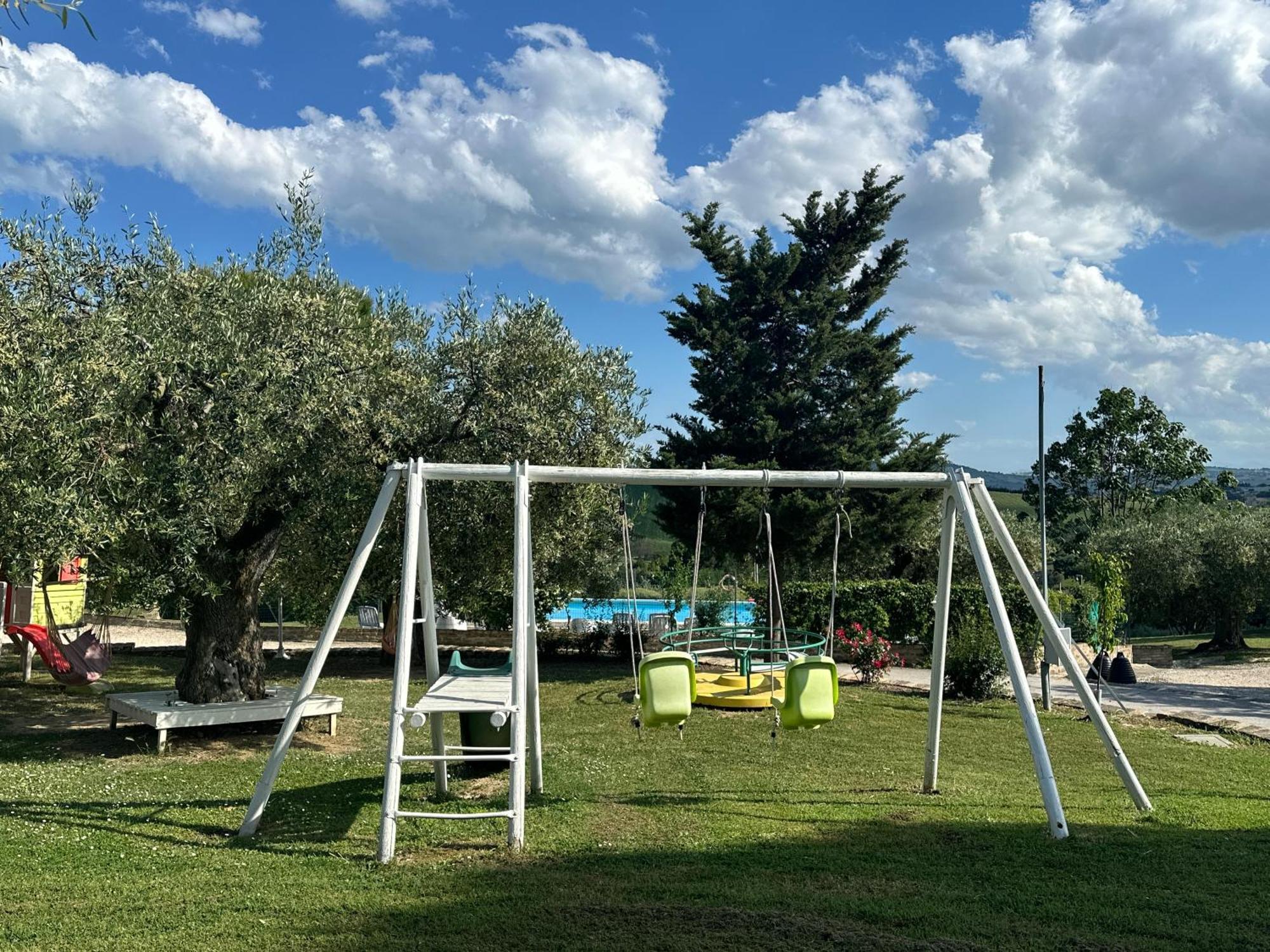 לורטו Agriturismo Case Al Sole מראה חיצוני תמונה